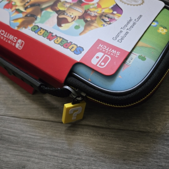 Nintendo Switch Super Mario Travel Case - Picture 4 of 7